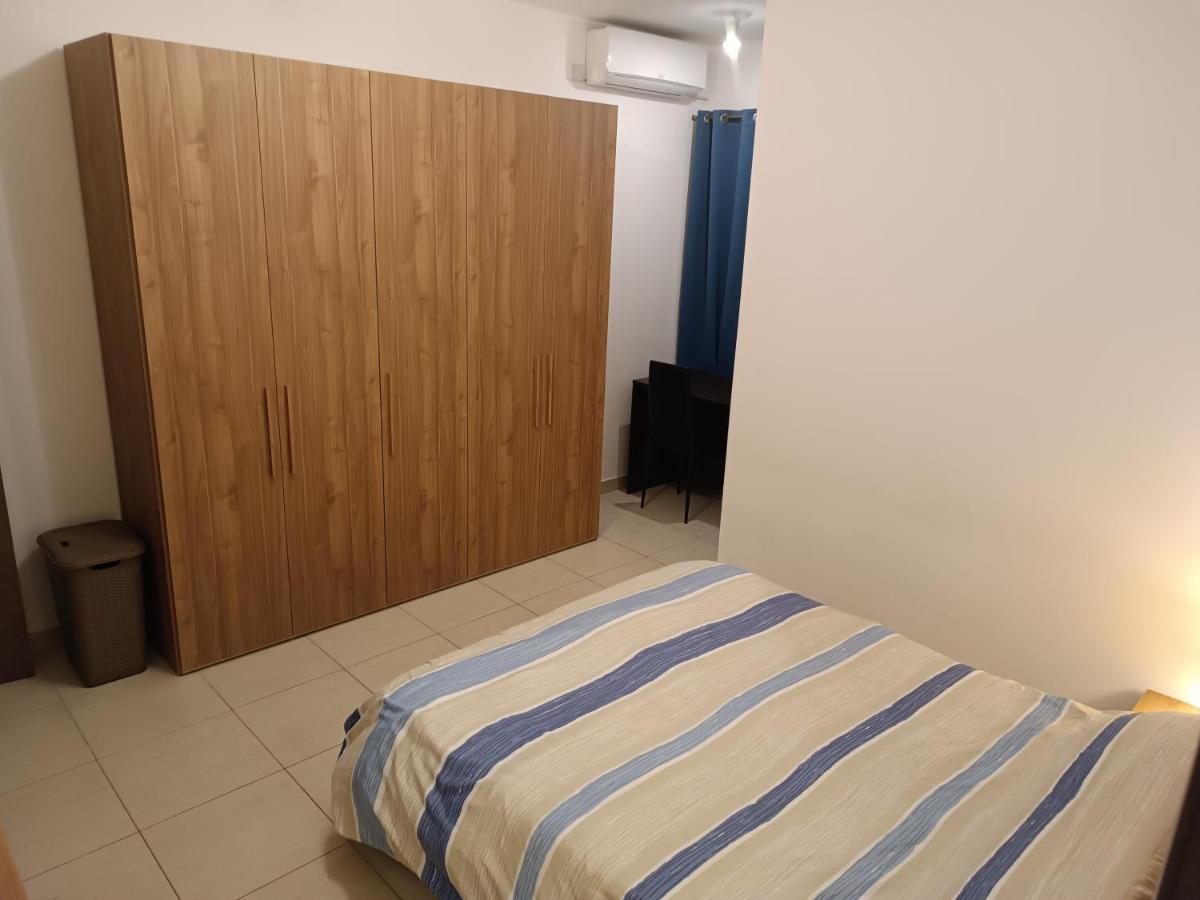 Da Vinci Court Apartment